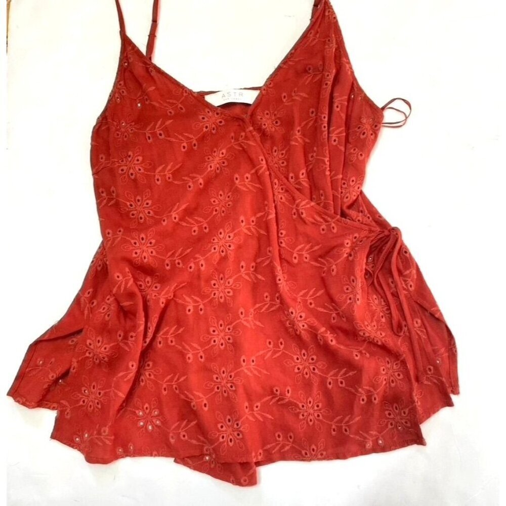 ASTR The Label Floral Eyelet Wrap Tie Top Rust Size Medium Feminine Summer. B40 - Picture 5 of 11